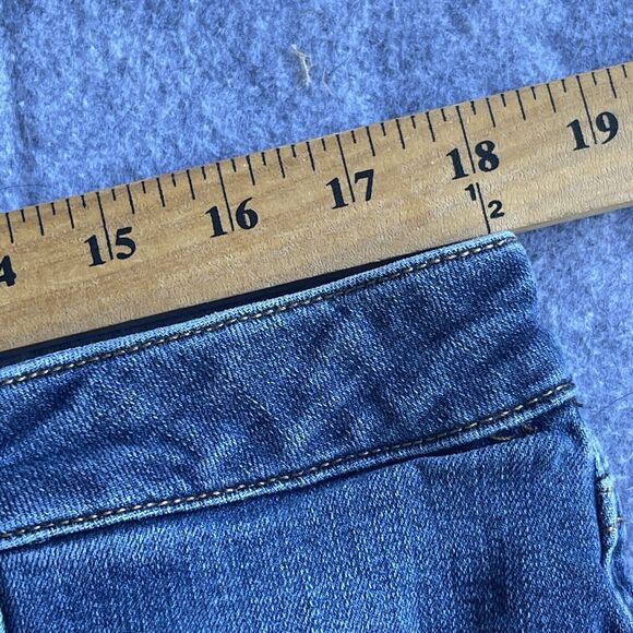 Seven7 Jean Shorts Womens Size 16 Denim Bermuda Summer Classic Blue Weekend - Picture 11 of 13